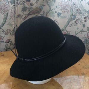 Galliano Sorbatti wool hat